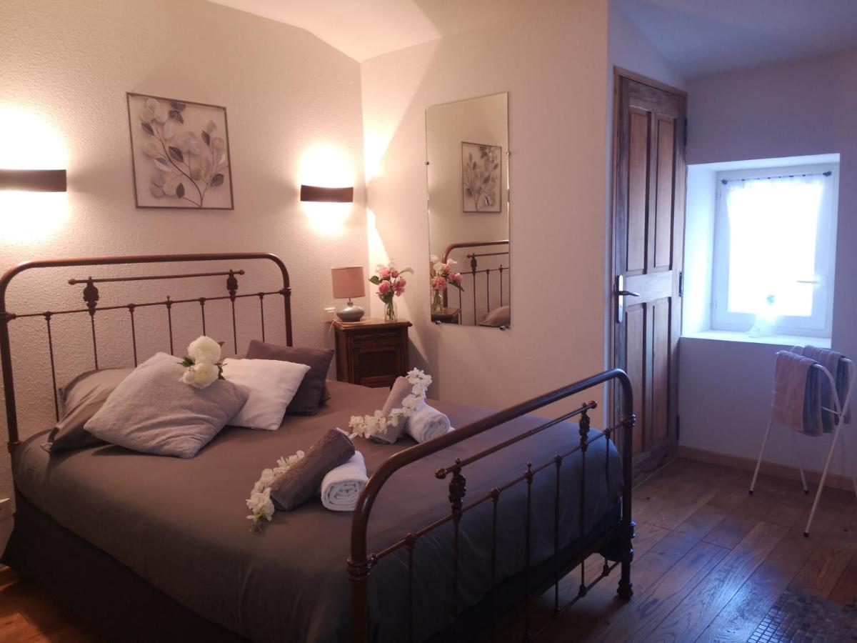 Auberge De L Helvie Chez Coco & Ricou Valvigneres Exteriör bild