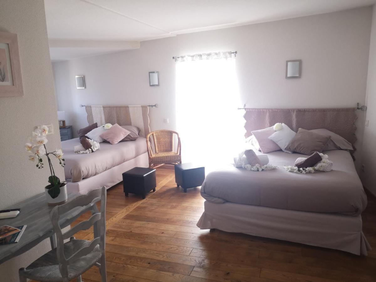 Auberge De L Helvie Chez Coco & Ricou Valvigneres Exteriör bild