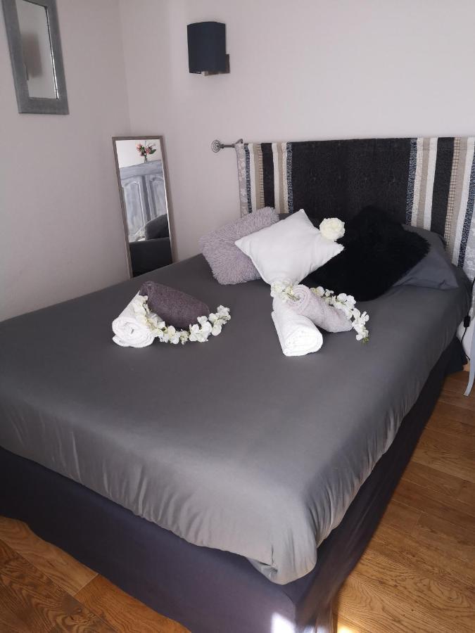 Auberge De L Helvie Chez Coco & Ricou Valvigneres Exteriör bild