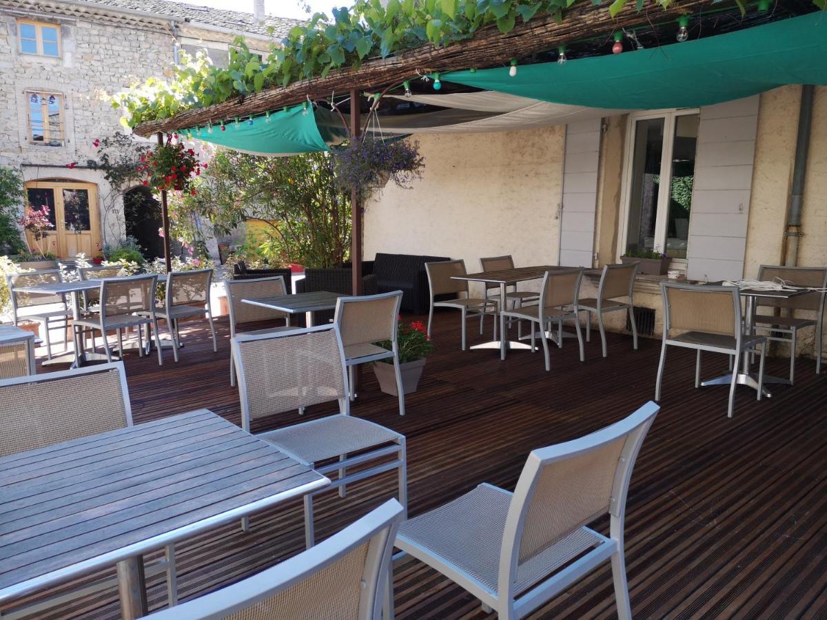 Auberge De L Helvie Chez Coco & Ricou Valvigneres Exteriör bild